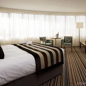 leopold-hotel-antwerp.brusselshotelsbook.com/